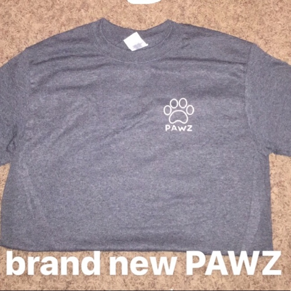 BRAND NEW PAWZ t-shirt